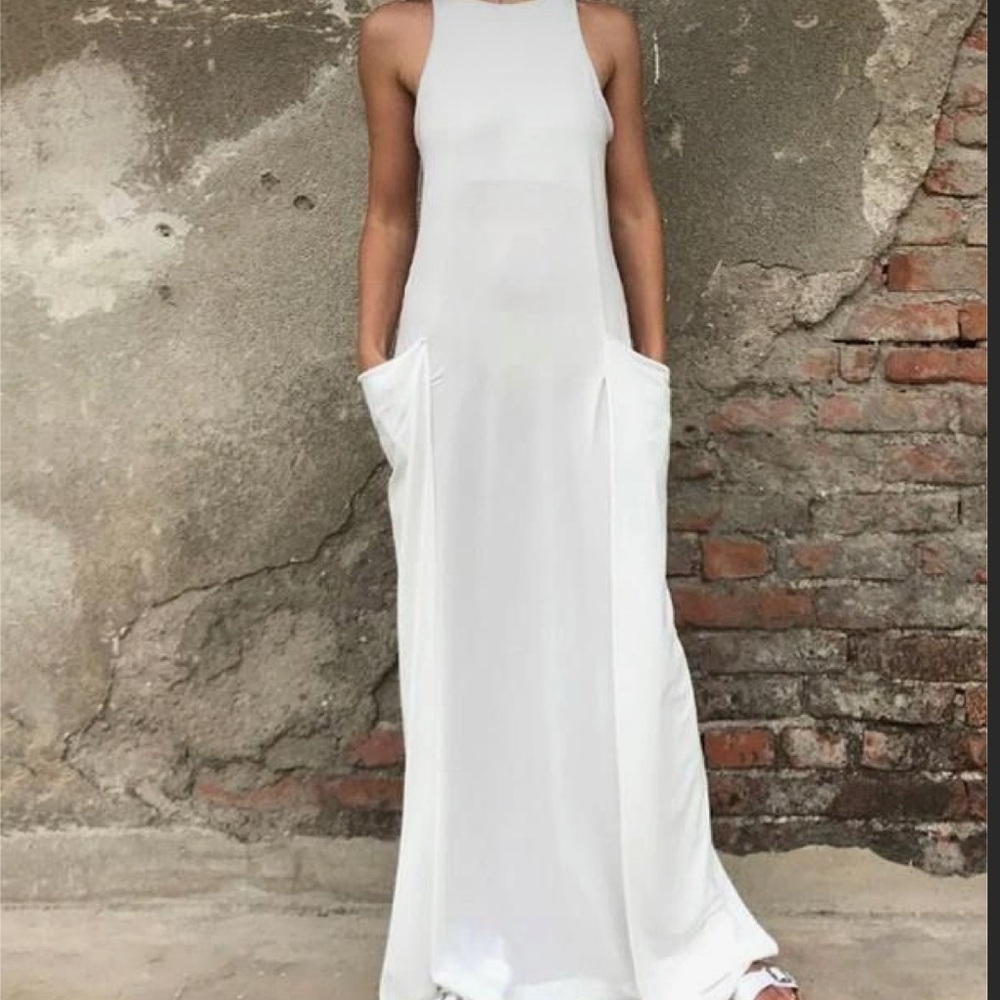 Chic White Sleeveless Maxi Dress